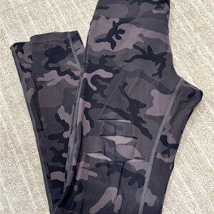 *BUNDLE SET* Camouflage Leggings & Sports Bra Bundle